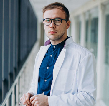 Dr. Derick Blanton